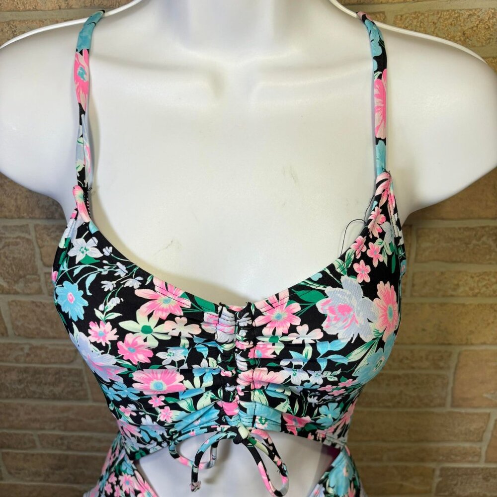 Floral Celebrity Pink Size Small Onepiece Bathing Suit‎